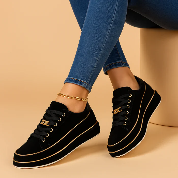 Buca Witte Sneakers met Gouden Detail voor Dames