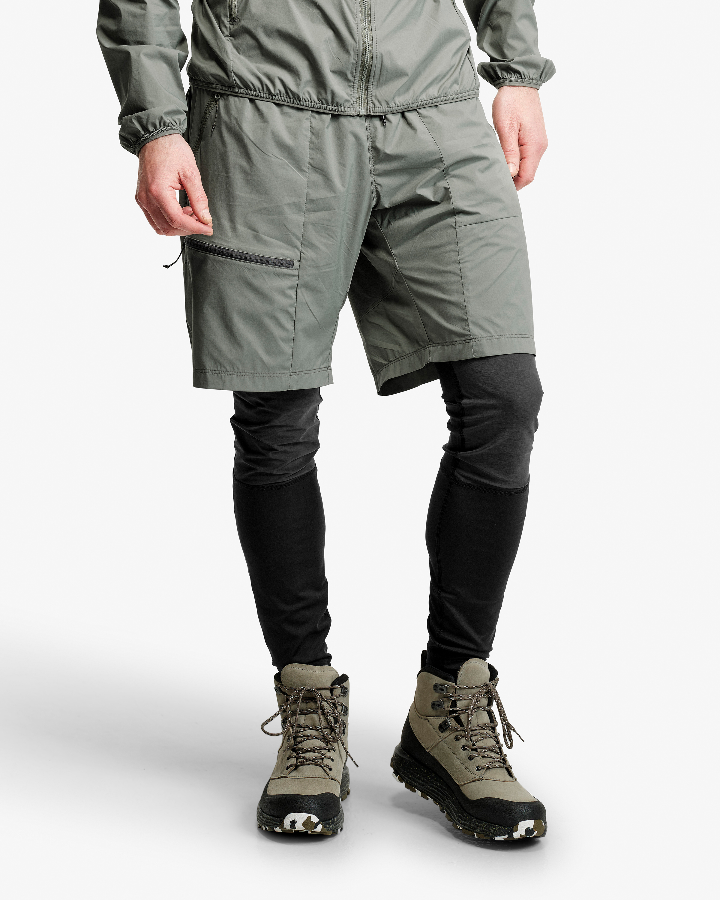Tived Light Windbreaker Shorts M