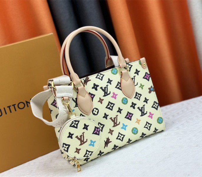Louis Vuitton Monogram Craggy Onthego PM Tote In Vanilla