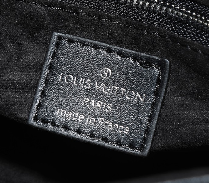 Monogram Empreinte OnTheGo PM Tote In Black And Magenta Pink