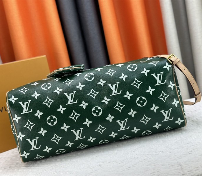 Louis Vuitton Speedy P9 Bandouliere 50 Bag In Green