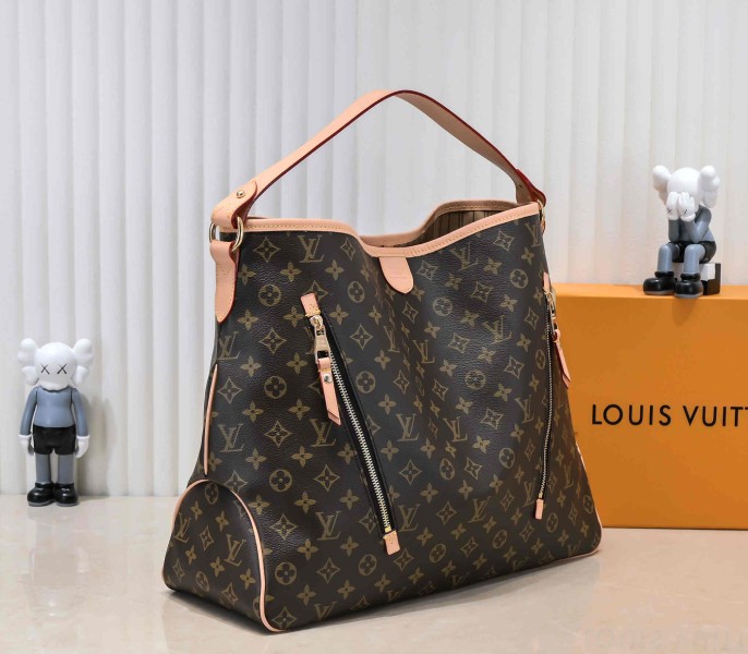 Louis Vuitton Monogram Canvas Delightful GM Tote In Beige