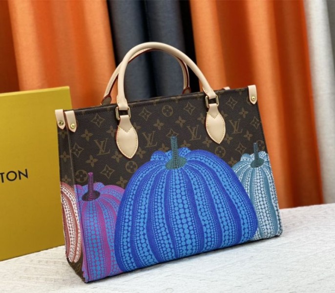 Louis Vuitton X YK Monogram Canvas Onthego MM Tote In Pumpkin