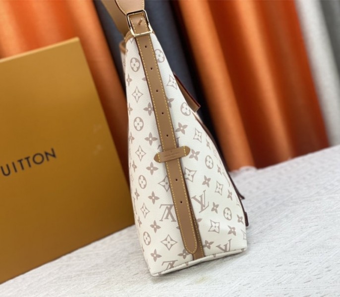 Louis Vuitton Monogram Dune Canvas CarryAll MM Bag