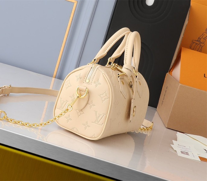 Louis Vuitton Other Leathers Speedy Bandouliere 20 Handbag In Urban Yellow