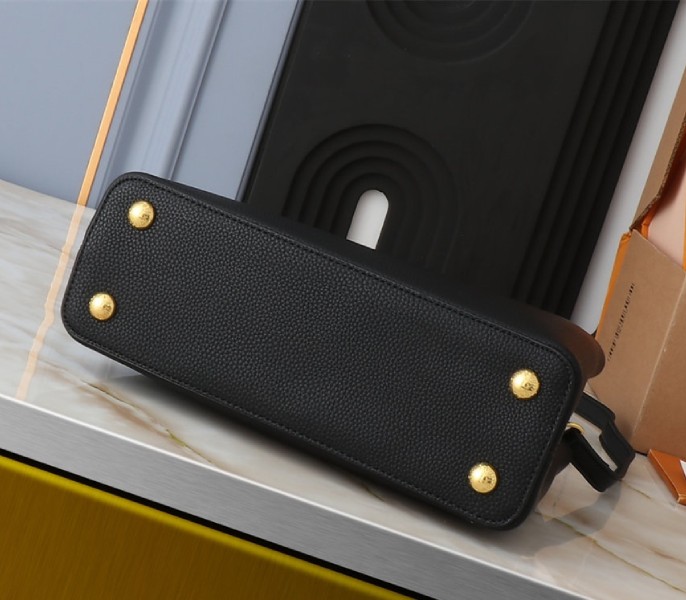 Louis Vuitton Capucines BB Handbag In Black