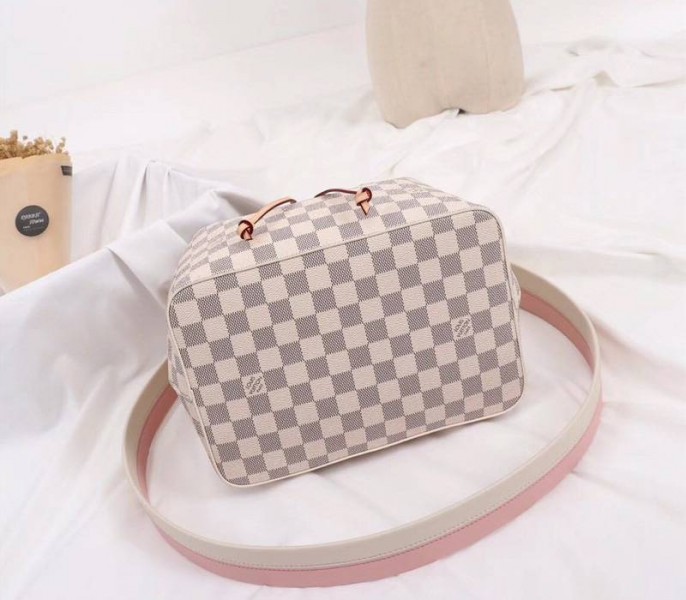 Louis Vuitton Damier Azur NeoNoe MM Bag