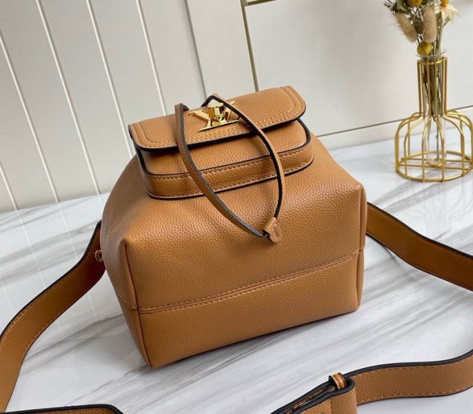 Louis Vuitton Lockme Bucket Bag In Arizona Beige