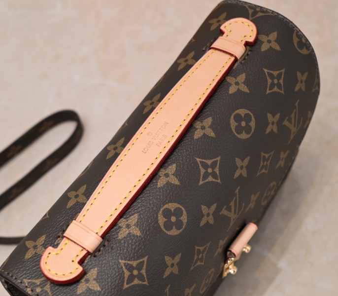 Monogram Canvas Metis M44875
