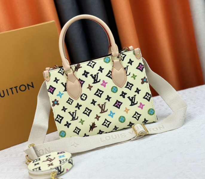 Louis Vuitton Monogram Craggy Onthego PM Tote In Vanilla