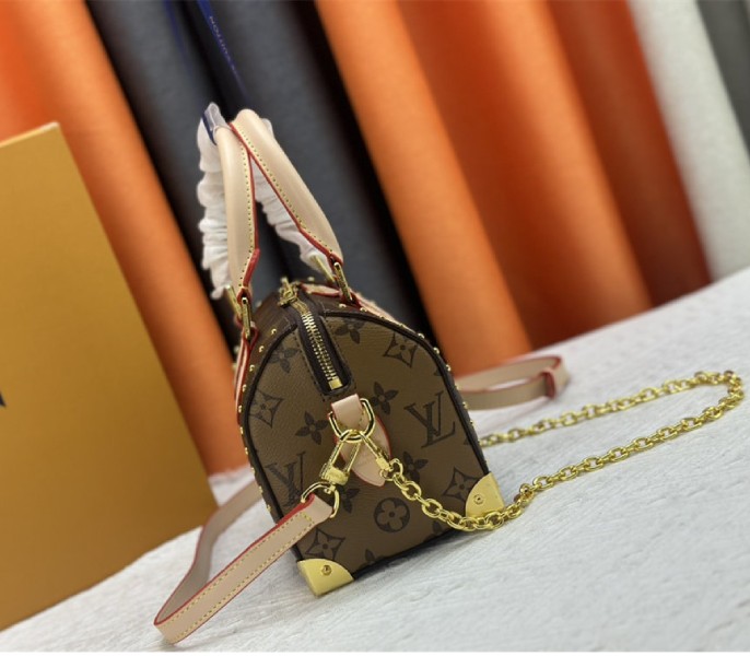 Louis Vuitton Monogram Canvas Cruise 2025 Speedy 20 Trunk Bag In Natural