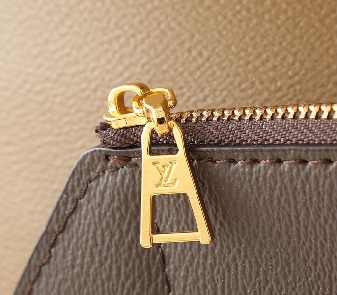 Monogram Reverse Canvas OnTheGo Voyage