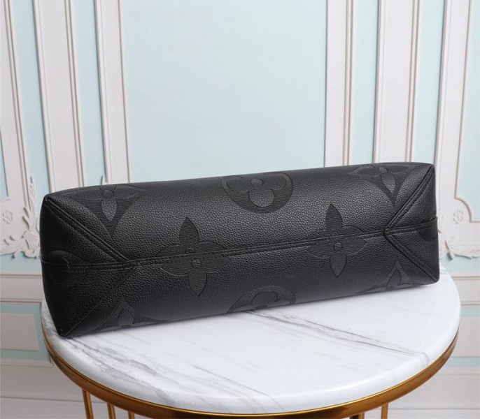 Louis Vuitton Cabas Voyage Tote