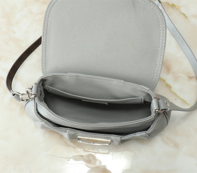 Louis Vuitton Sunset Vibe Bag In Limestone Gray