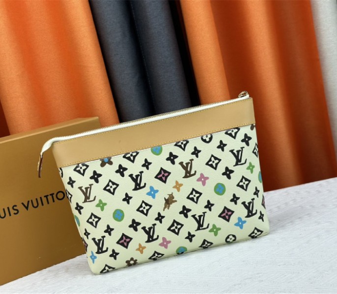 Louis Vuitton Monogram Craggy Voyage Souple Pochette In Vanilla