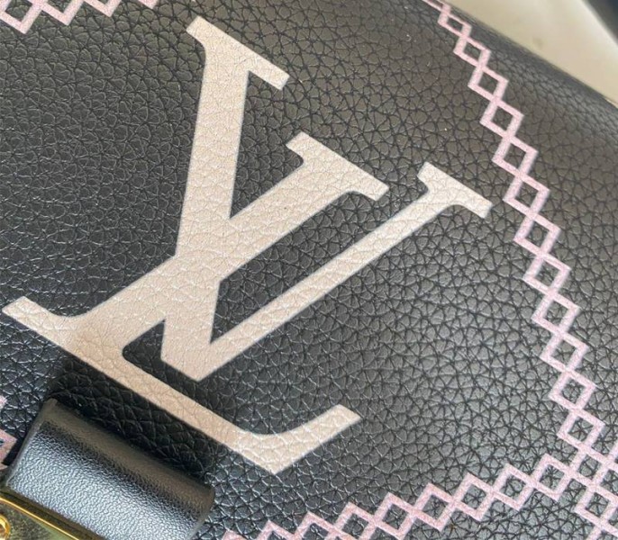 Louis Vuitton Spring 2022 Monogram Empreinte Pochette Metis Handbag In Black