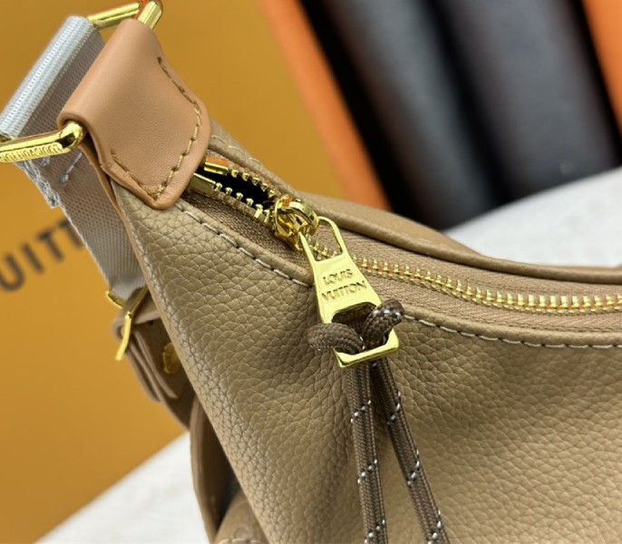 Other Leathers Cargo Hobo In Beige