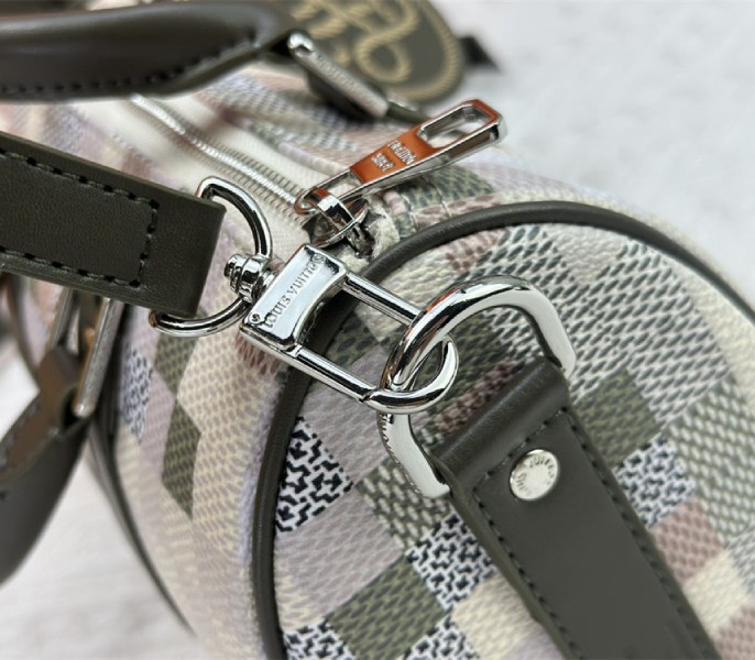 Louis Vuitton Damoflage Canvas Keepall Bandouliere 25 In Khaki