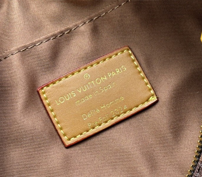 Louis Vuitton Monogram Dust Canvas Keepall Bandouliere 25 City Bag In Aged Natural