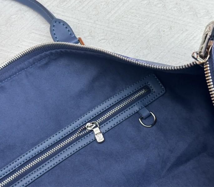 Louis Vuitton Monogram Gradient Canvas Keepall Bandouliere 50 In Navy Blue