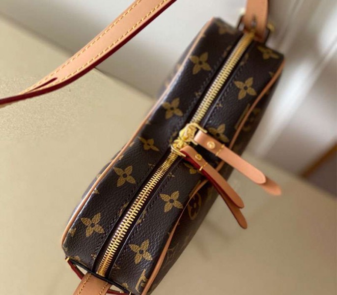 Louis Vuitton Monogram Canvas Game On Coeur Bag