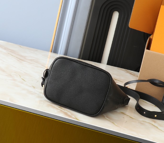 Monogram Empreinte All In BB In Black