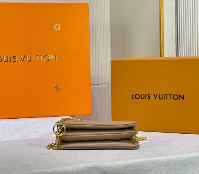 Louis Vuitton Coussin Pochette In Camel