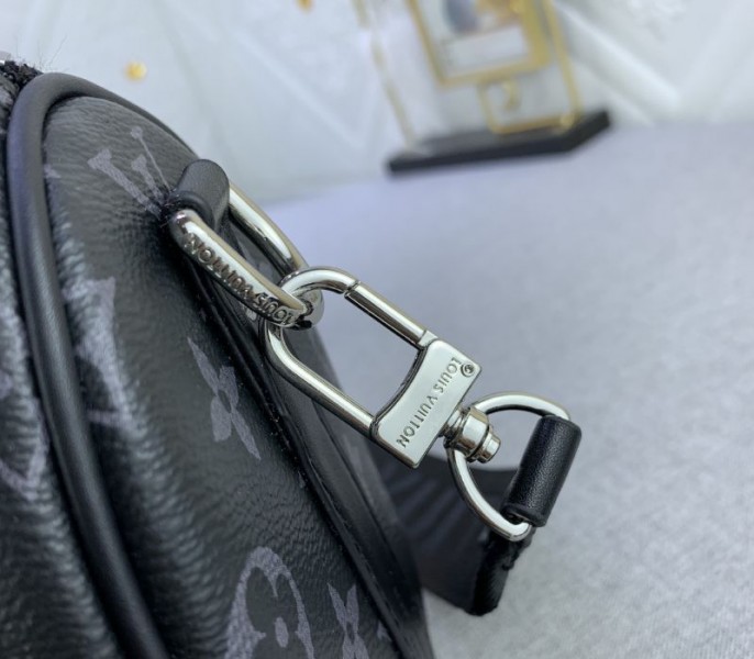 Louis Vuitton Monogram Eclipse Canvas Keepall Bandouliere 25 Travel Bag