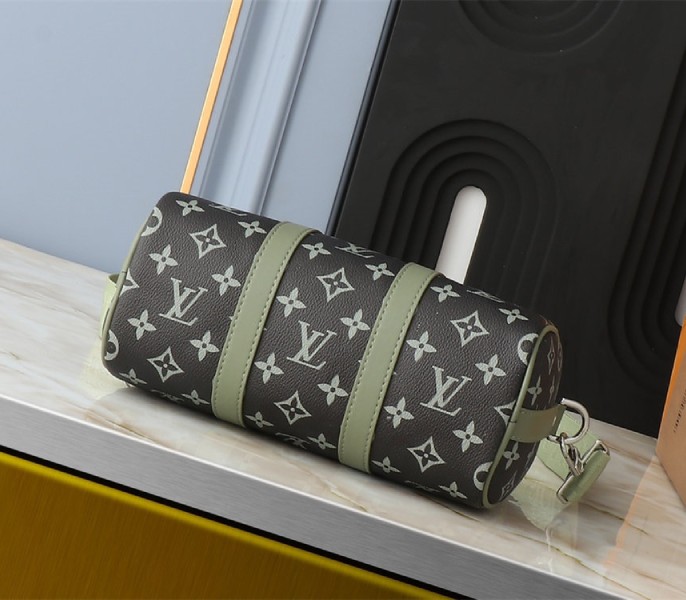 Louis Vuitton Monogram Gradient Canvas Keepall Bandouliere 25 City Bag In Khaki Green