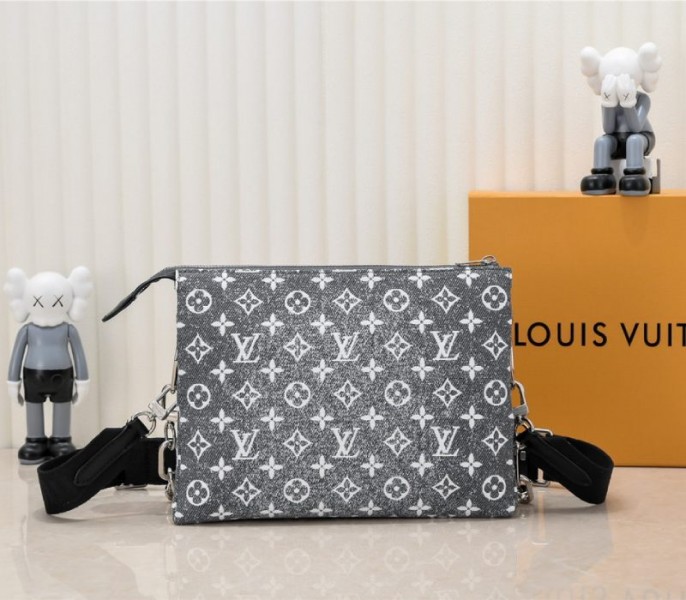 Louis Vuitton Jacquard Denim Coussin PM Bag In Black