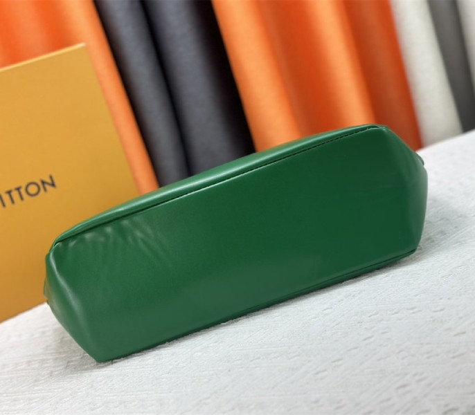 Louis Vuitton Other Leathers Shopper Cabas MM Tote In Green