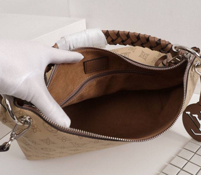 Mahina Beaubourg MM Hobo In Beige