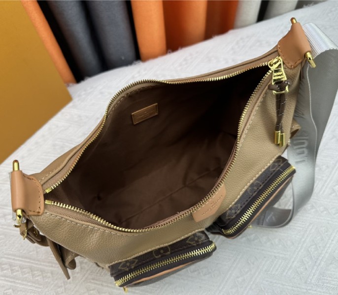 Other Leathers Cargo Hobo In Beige