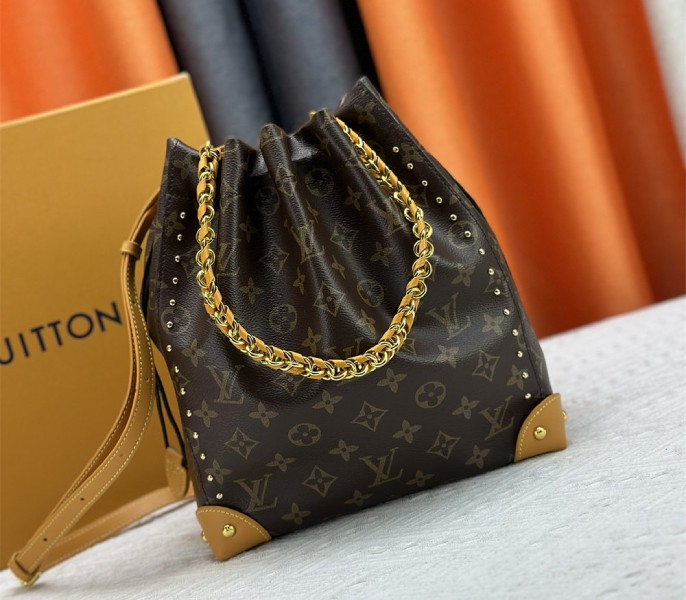 Monogram Canvas Noe Trunk PM