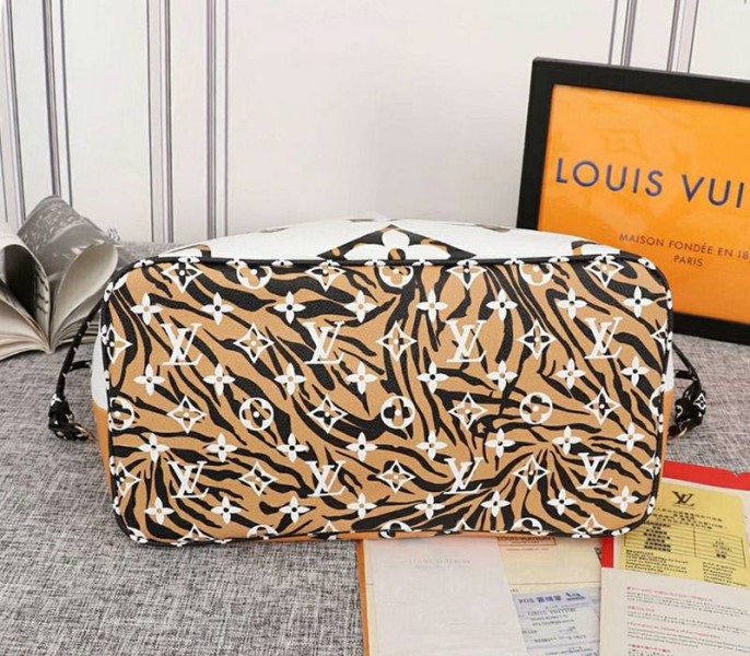 Louis Vuitton Giant Neverfull MM Tote In Cream And Caramel