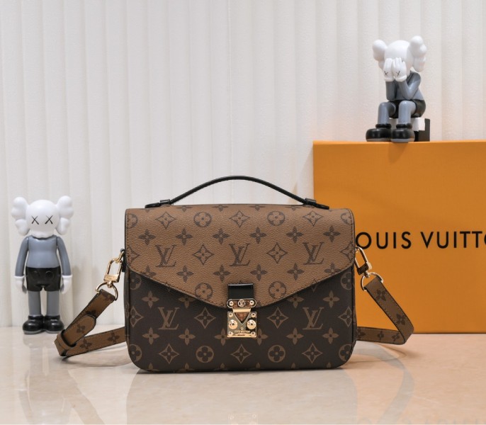 Monogram Reverse Canvas Metis M44876