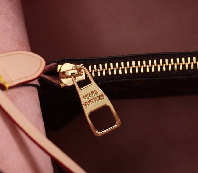 Louis Vuitton Monogram Canvas NeoNoe MM Bag