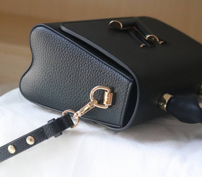 Louis Vuitton Taurillon Leather Twist MM Scrunchie Handle In Black