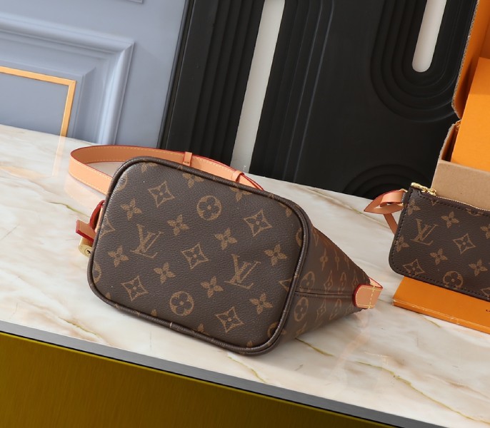 Monogram Canvas All In BB