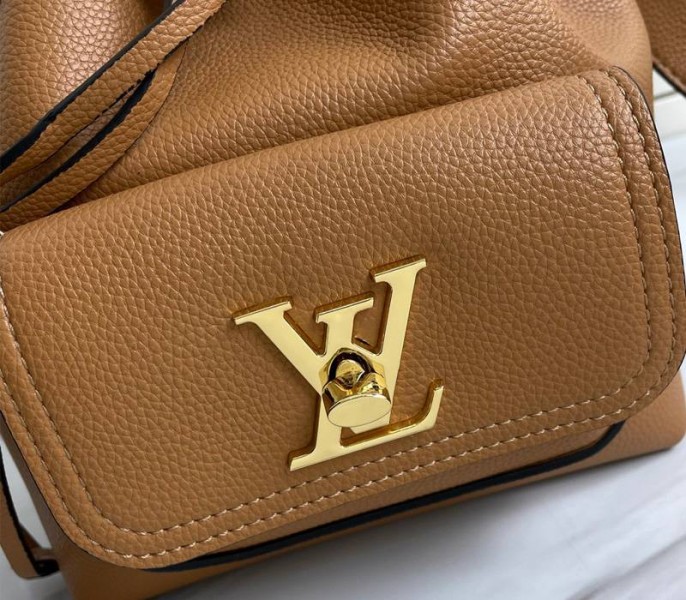 Louis Vuitton Lockme Bucket Bag In Arizona Beige