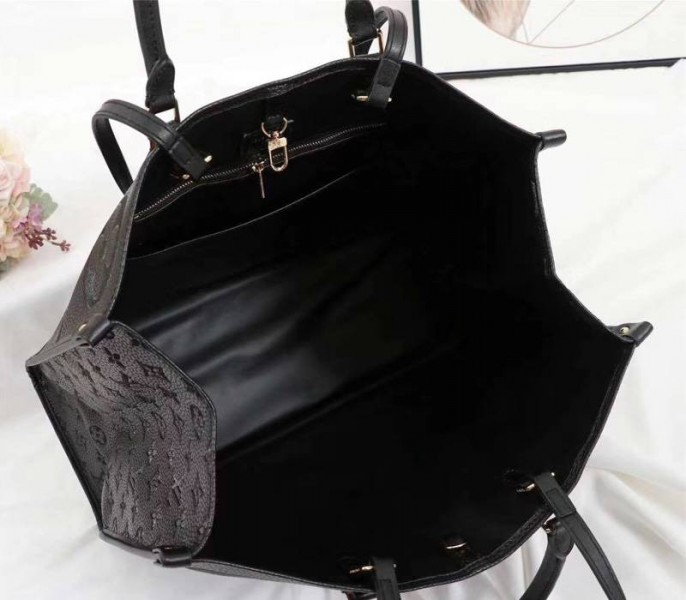 Louis Vuitton Monogram Empreinte Giant Onthego GM Tote In Black