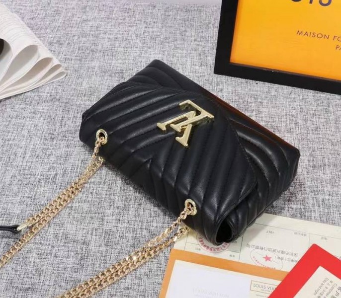 Louis Vuitton New Wave Chain Bag In Black