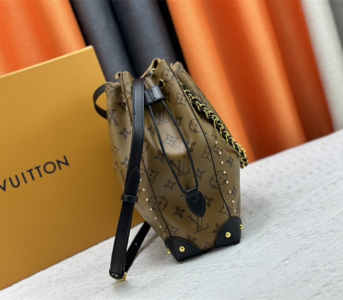 Monogram Reverse Canvas Noe Trunk PM