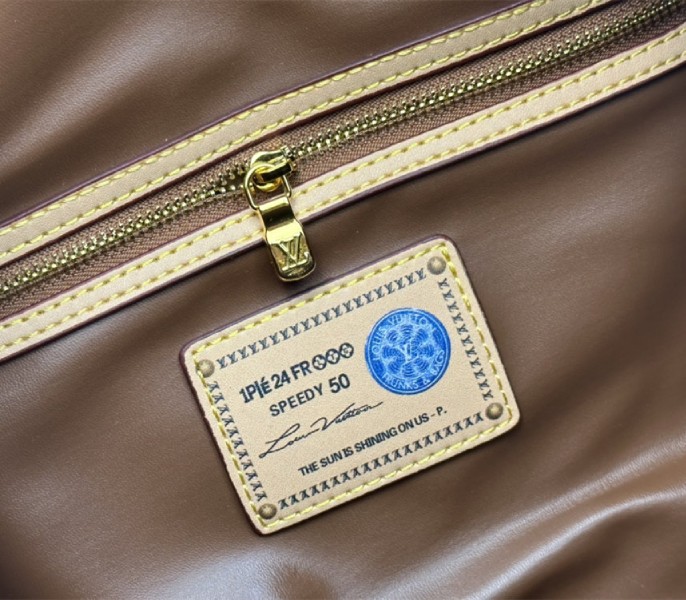 Louis Vuitton Speedy P9 Bandouliere 50 Bag In Green