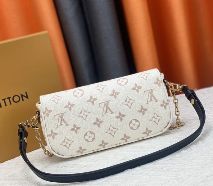 Louis Vuitton Monogram Dune Canvas Ivy Wallet With Chain And Strap