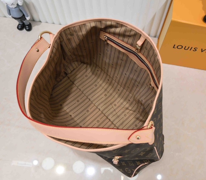 Louis Vuitton Monogram Canvas Delightful GM Tote In Beige