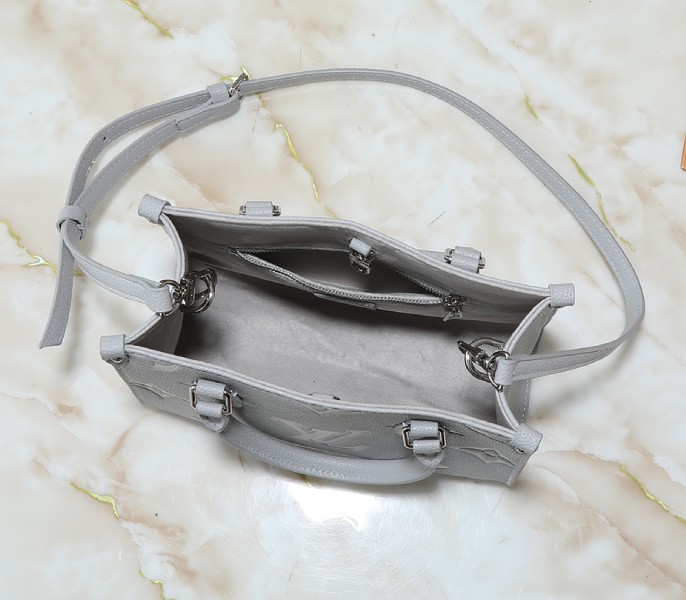 Monogram Empreinte OnTheGo PM Tote In Gray And White Quartz