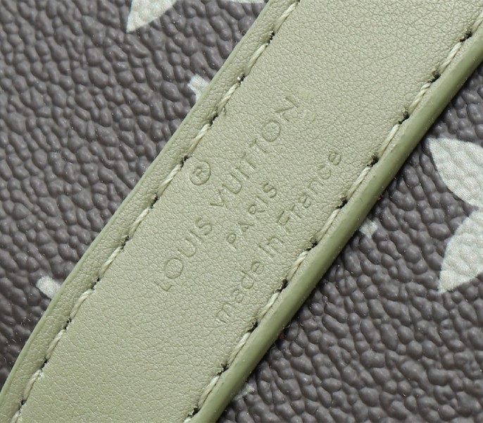 Louis Vuitton Monogram Gradient Canvas Keepall Bandouliere 25 City Bag In Khaki Green