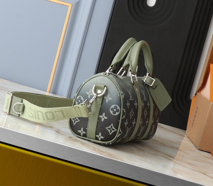 Louis Vuitton Monogram Gradient Canvas Keepall Bandouliere 25 City Bag In Khaki Green
