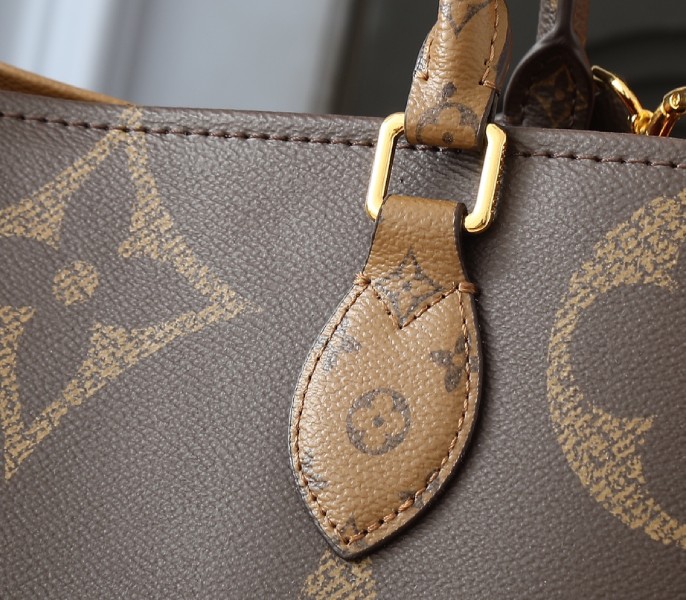 Monogram Reverse Canvas OnTheGo Voyage